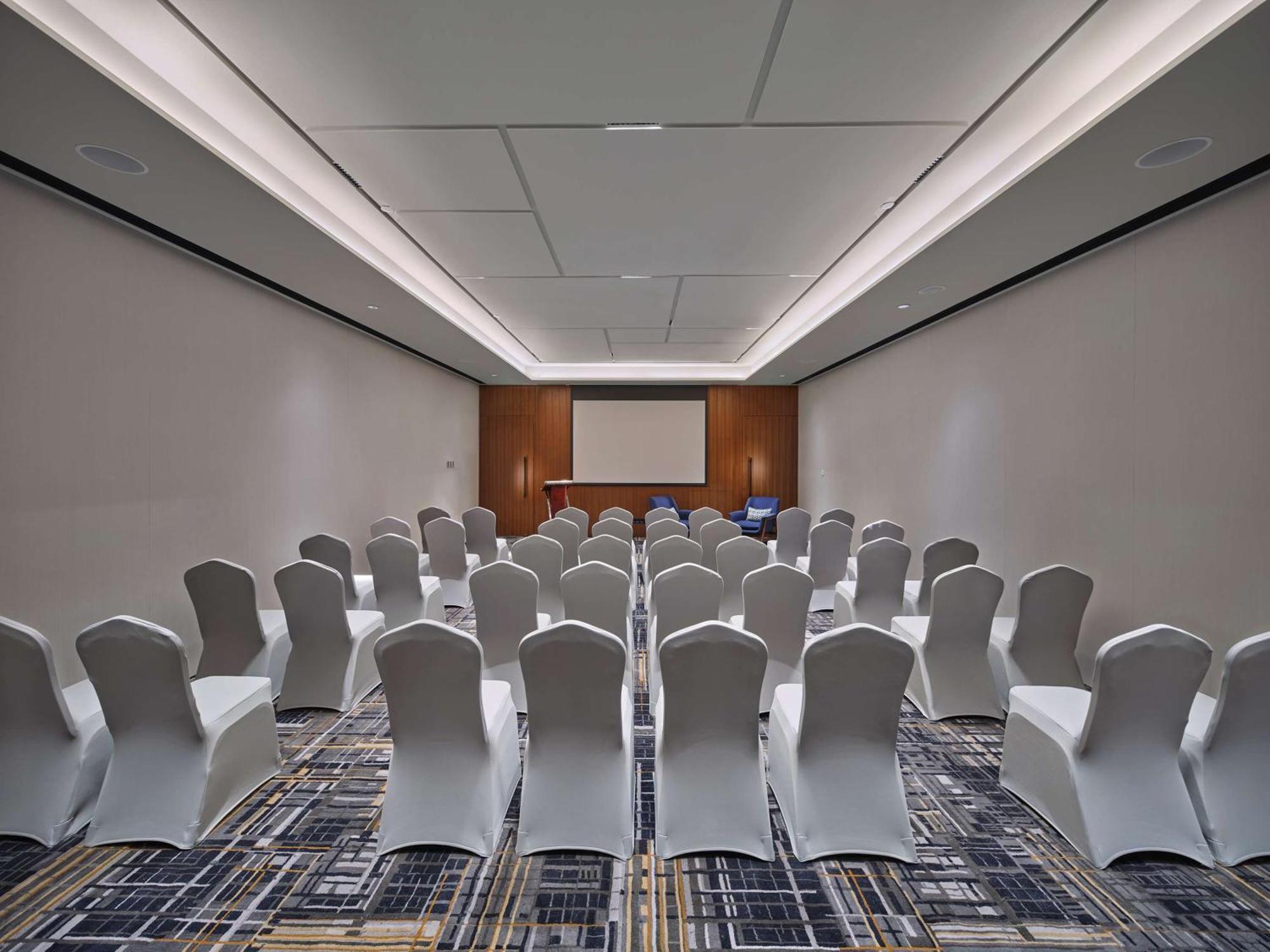 Hilton Garden Inn Guangzhou Tianhe Exterior photo